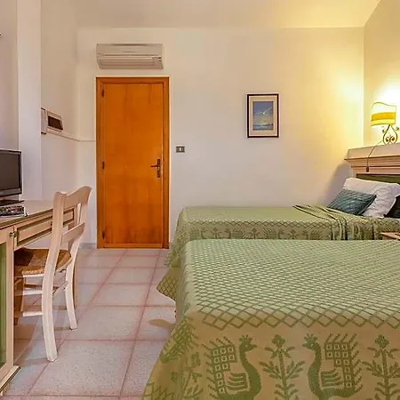 Hotel Fertilia Fertilia