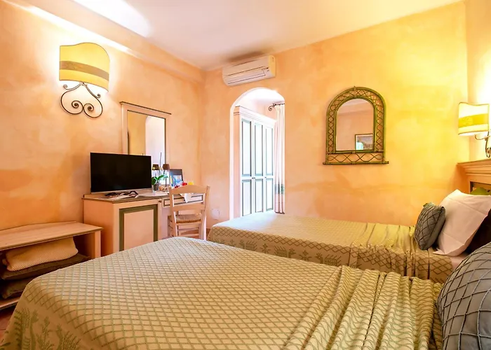 Отель Hotel Fertilia 3*